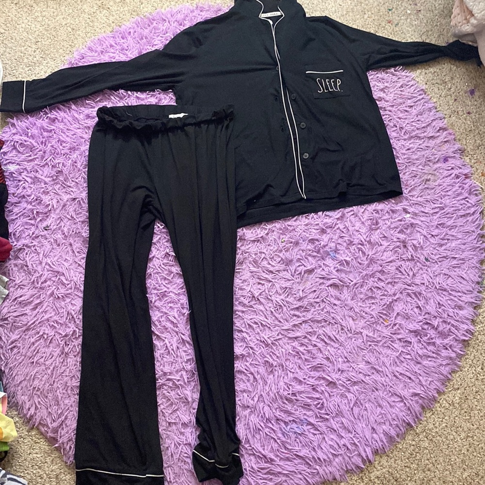 I am selling this to piece pajama set super comfortable can wear outside etc.